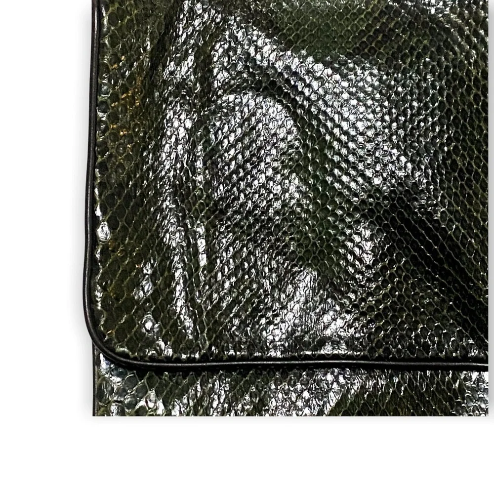Vintage Snake leather clutch bag, green/black snake‎ with black piping